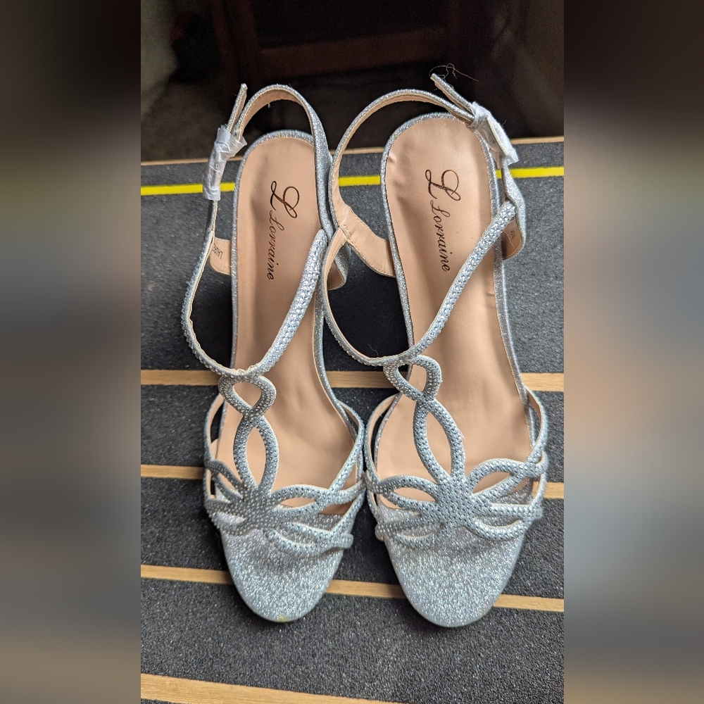 Lorraine Silver Women's Sandals Size 9.5